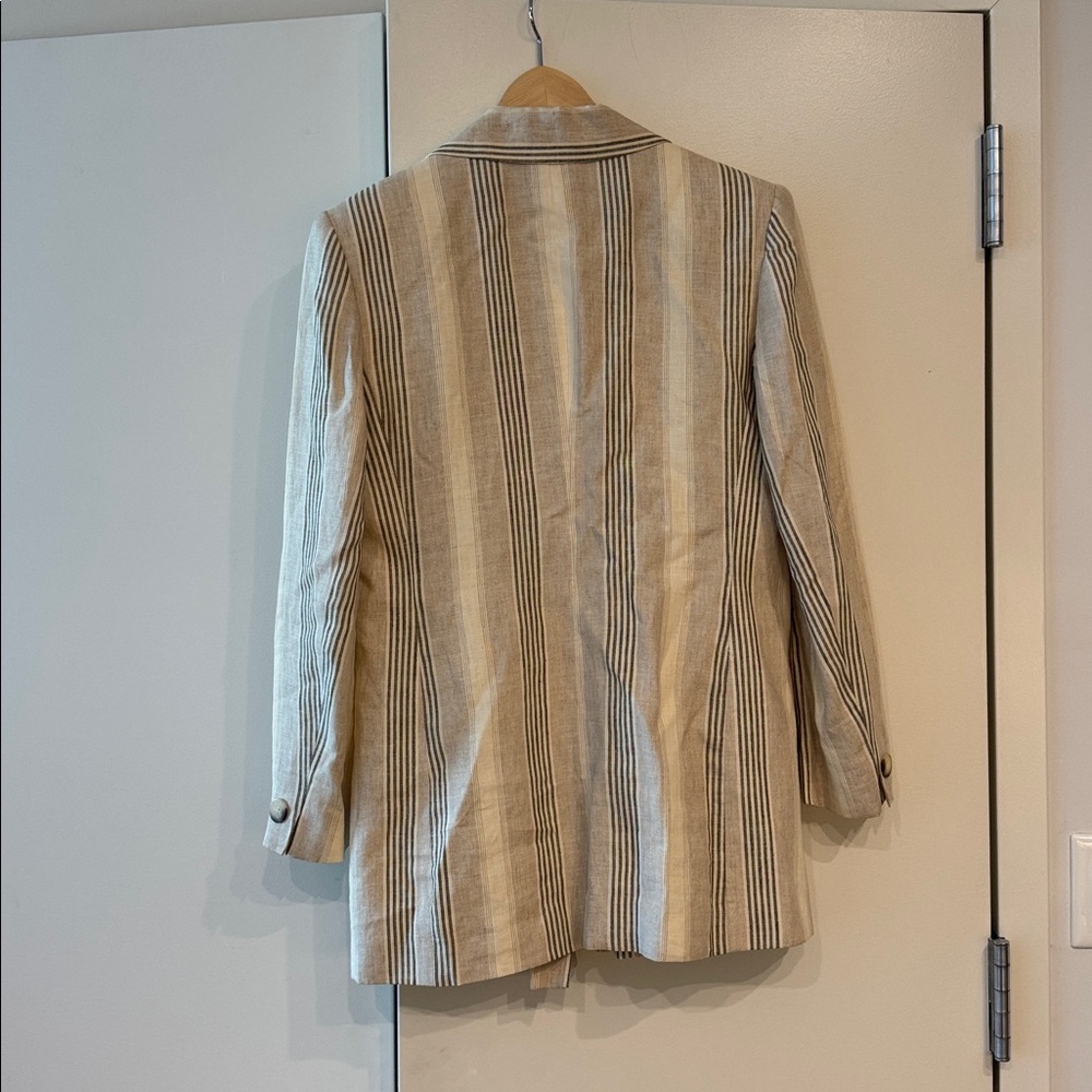 Vintage 100% Linen Double Breasted Blazer in Oat, size 8 by Jones New York - Picture 6 of 6